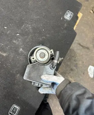 Volvo V70 Power steering pump 9140195