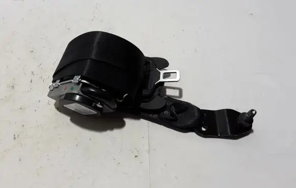 Land Rover Evoque I Front seatbelt BJ32611B08ED