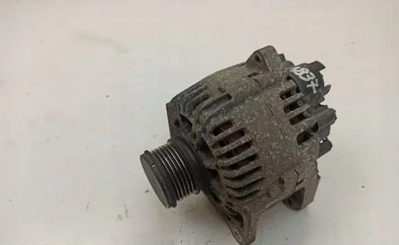 Renault Megane II Generator/alternator 8200772726