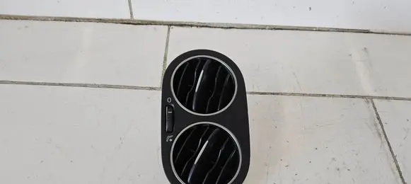 Volkswagen Golf VII Dash center air vent grill 5M08197591