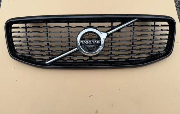 Volvo XC60 Front bumper upper radiator grill 31457464