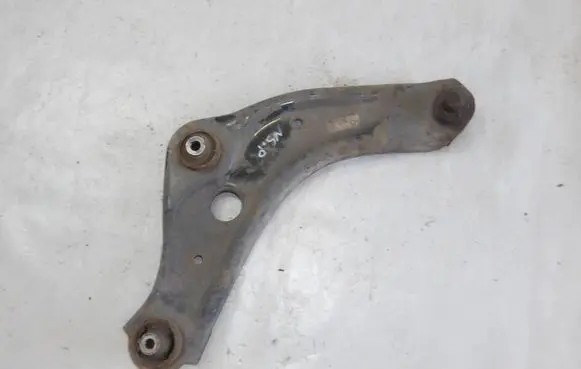 Nissan Qashqai Front lower control arm/wishbone