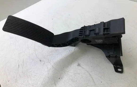 Mercedes-Benz B W246 W242 Accelerator throttle pedal A2463001804