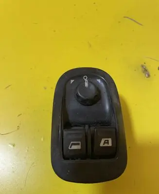 Peugeot 307 Electric window control switch 9654858977