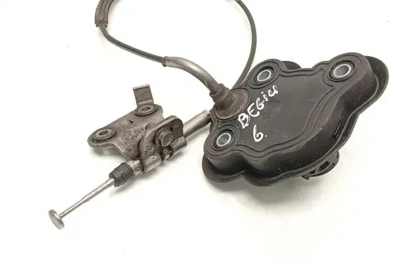 BMW 5 GT F07 Gear shift cable linkage 7577577