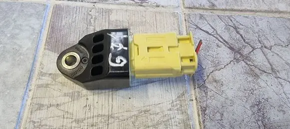 Toyota RAV 4 (XA30) Airbag deployment crash/impact sensor 8983133020 70340Y55Y