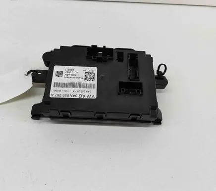 Volkswagen Golf VII Central body control module 3AA959257A