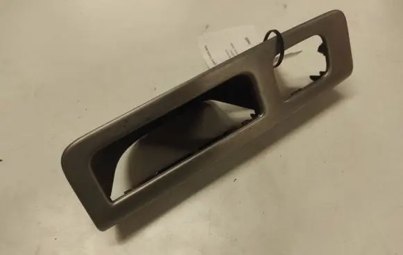 Volvo S40 Rear door handle trim 8663813 W31UKC93C60