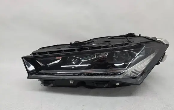 Skoda Superb B9 Headlight/headlamp 3P1941015B SP3P1941015B