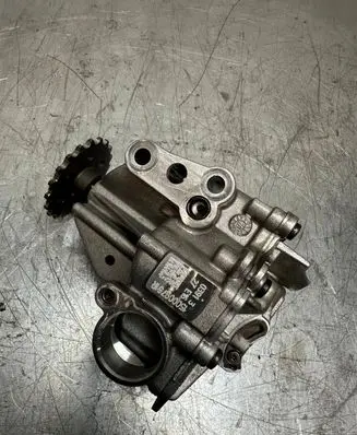 Renault Master III Oil pump 150009761R