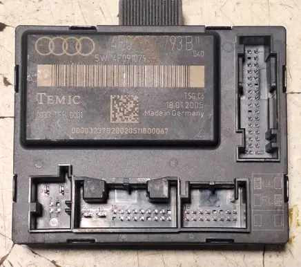 Audi A6 S6 C6 4F Door control unit/module 4F0959793B 18012005 0033TFK0001