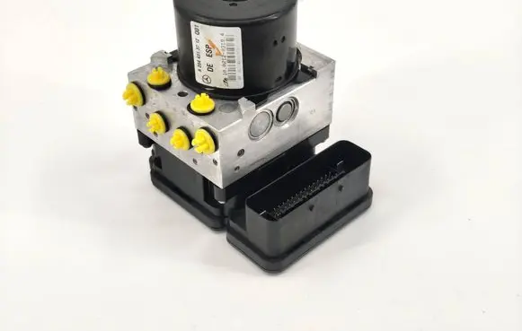 Mercedes-Benz C W204 ABS Pump A2044313712 A2049012500 10021203194