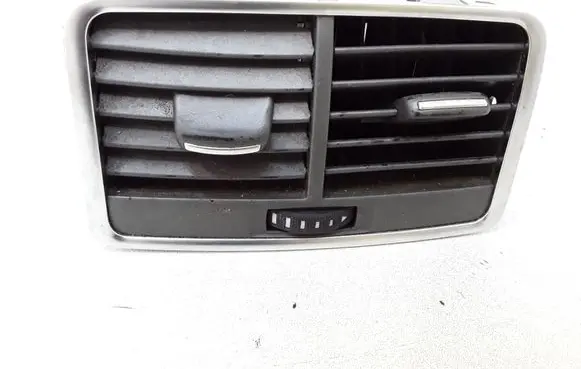 Audi A6 S6 C6 4F Rear air vent grill 4F0819203B