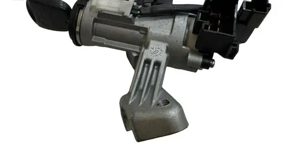 Toyota Corolla E120 E130 Ignition lock 45020024