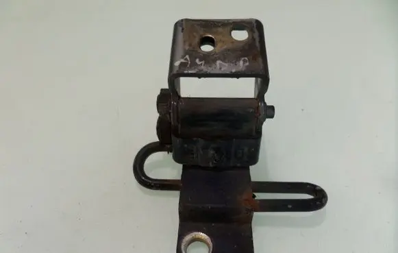 Audi A4 S4 B6 8E 8H Front door lower hinge 8D0831412B