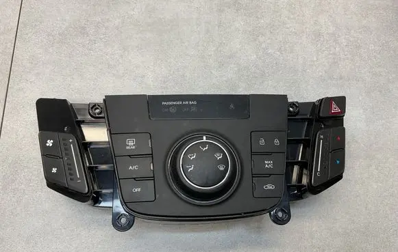 Hyundai i40 Climate control unit 972503ZCC0