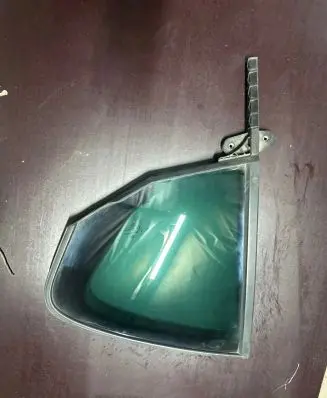 Volkswagen PASSAT B8 Rear vent window glass 3G5845213
