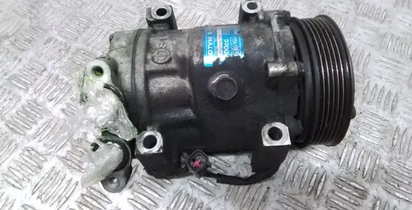 Volvo C30 Air conditioning (A/C) compressor (pump) 3M5H19D629TA
