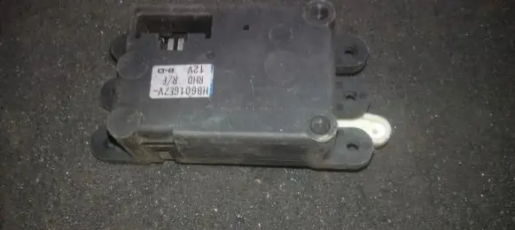Mazda 626 Air flap motor/actuator hb601ge7v rhd
