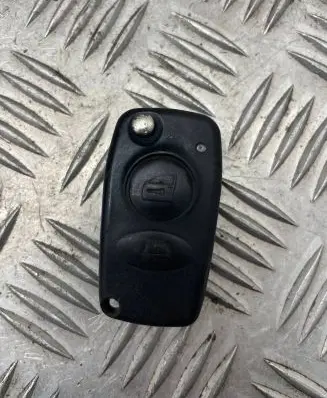 Alfa Romeo 166 Ignition key/card b365