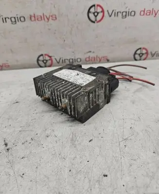 Volkswagen Golf V Coolant fan relay 8E0959501Q 898093000