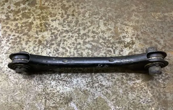 Rear control arm