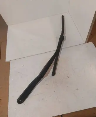 BMW 5 F10 F11 Windshield/front glass wiper blade 7182459