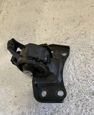 Toyota Auris E180 Engine mount bracket AVA3273