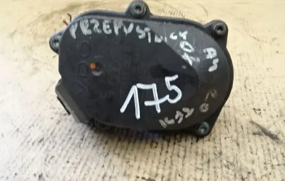 Audi A4 S4 B7 8E 8H Throttle valve 06F133482B