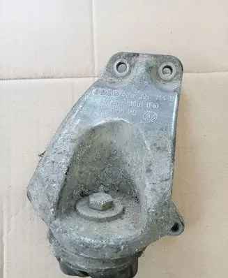 Audi A6 S6 C6 4F Gearbox mounting bracket 4F0399114B
