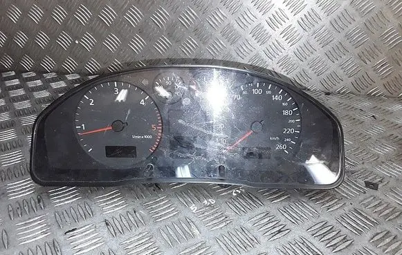 Speedometer (instrument cluster)
