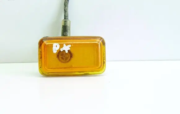 Audi A6 S6 C4 4A Front fender indicator light 161949117