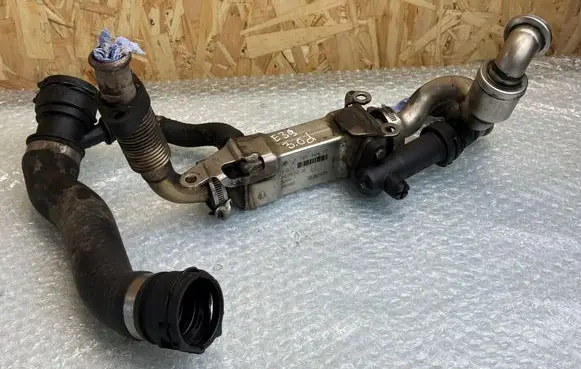 BMW 5 E39 EGR valve cooler 7787404 778740403