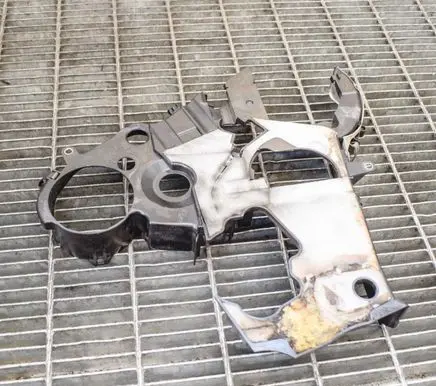 Volkswagen Tiguan Other engine bay part 03L109145B