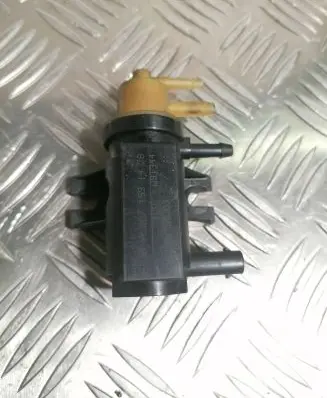 Mercedes-Benz C W204 Turbo solenoid valve A0071531428 09T344 70078203