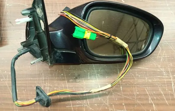 Front door electric wing mirror