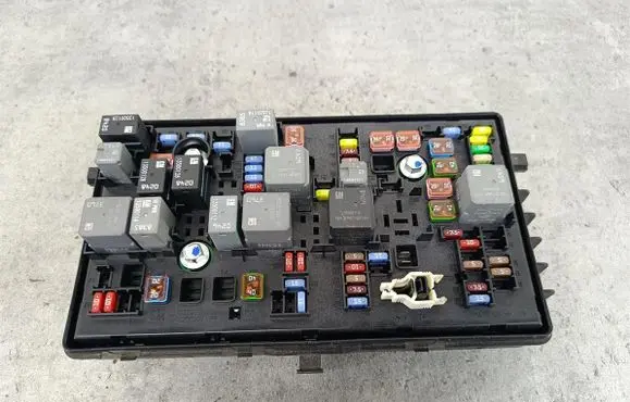 Chevrolet Cruze Fuse box set 