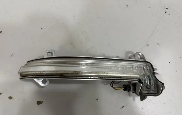 BMW 3 F30 F35 F31 Mirror indicator light 7280772