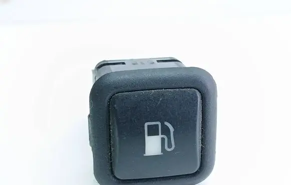 Volkswagen Golf IV Fuel tank opening switch 3B0959833A