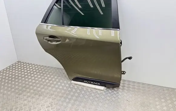 Subaru Outback (BT) Rear door