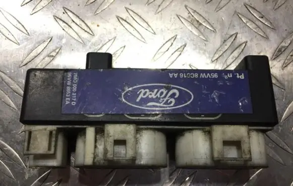 Ford Galaxy Coolant fan relay 95vw8c616aa 7m0000317d