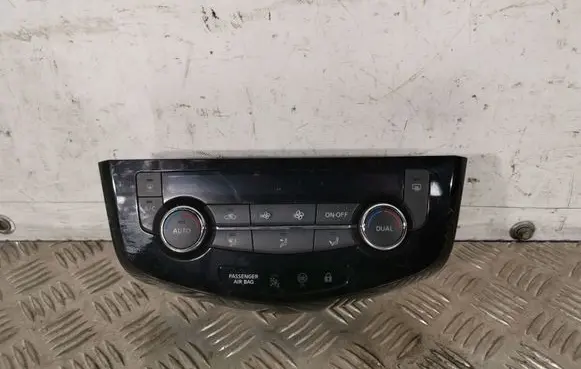 Nissan X-Trail T32 Climate control unit 275004EA0A