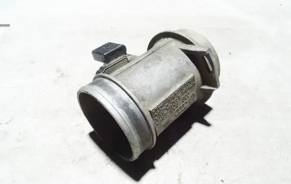 Audi A4 S4 B6 8E 8H Mass air flow meter 059906461D