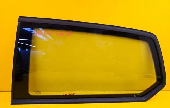 Volkswagen Golf VII Rear side window 5G3845041C 10022015