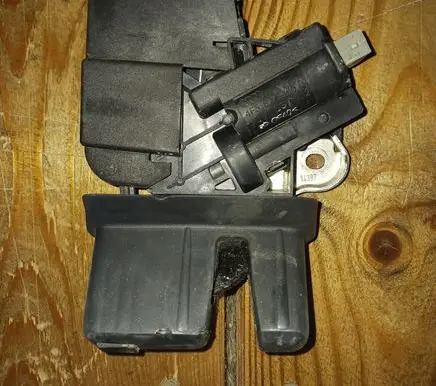 Volkswagen Eos Tailgate/trunk/boot lock/catch/latch 4F5827505D