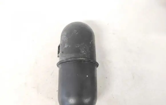 Vacuum air tank