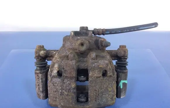 Mitsubishi Colt CZ3 Front brake caliper