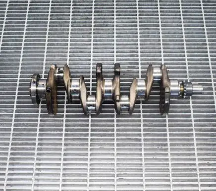 Volvo V50 Crankshaft 30725118