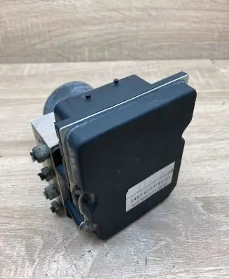 BMW 6 E63 E64 ABS Pump 6777797 0265236020