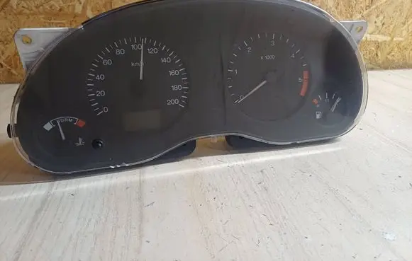 Speedometer (instrument cluster)